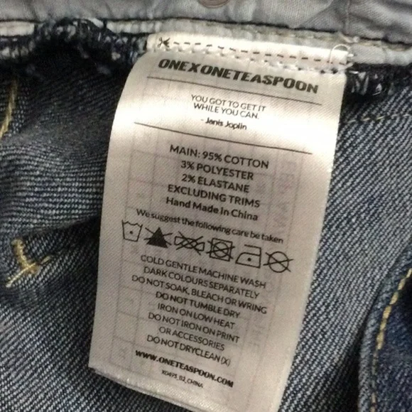 One Teaspoon Harlets Shorts Size 27 With Retro Back Pocket Design